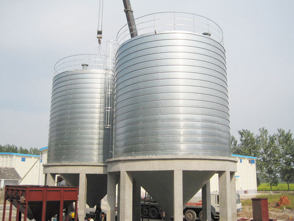 Cement silo